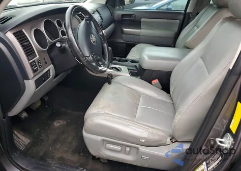 2013 Toyota Sequoia Sr5 z USA, uszkodzony, nr VIN 5TDZY5G16DS046009